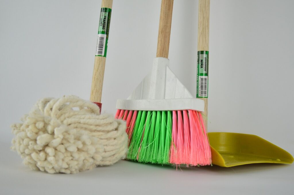Mop dustpan broom | Fantastic Floors
